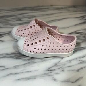 Native Jefferson Girls Size C6 Pink Water Shoes Slip On Sneaker Style Toddler